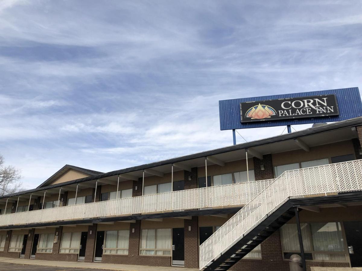 Corn Palace Inn Мичъл Екстериор снимка